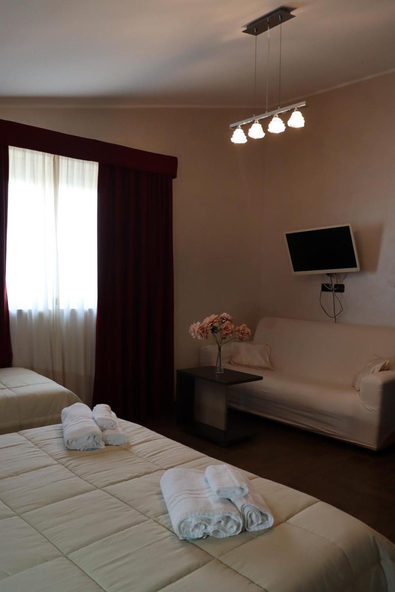 Hotel Paradiso Falerna Exterior photo